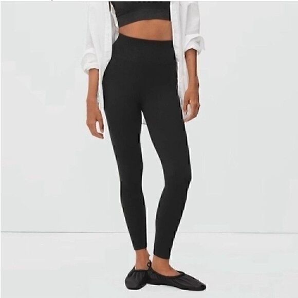 NEW Everlane The Perform Renew Cropped Legging Black Small 25” - Picture 2 of 6
